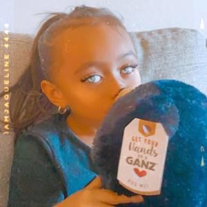 Meet your Posher, Aglow